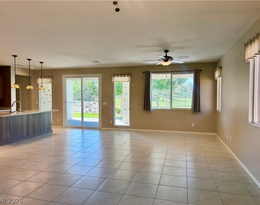 5025 E Beacon Ridge Drive - Photo Thumbnail 9