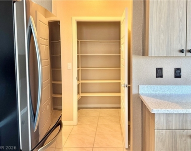 5025 E Beacon Ridge Drive - Photo Thumbnail 12