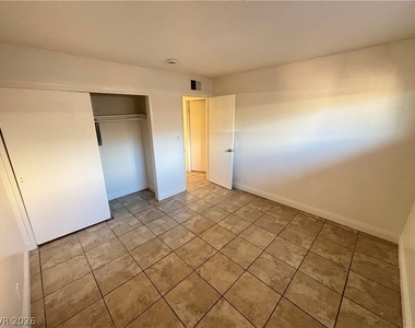 5132 Pebble Beach Boulevard - Photo Thumbnail 12