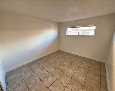 5132 Pebble Beach Boulevard - Photo Thumbnail 13