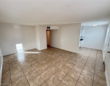 5132 Pebble Beach Boulevard - Photo Thumbnail 3