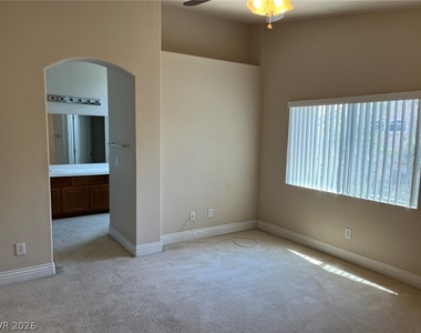 3213 Regal Swan Place - Photo Thumbnail 10