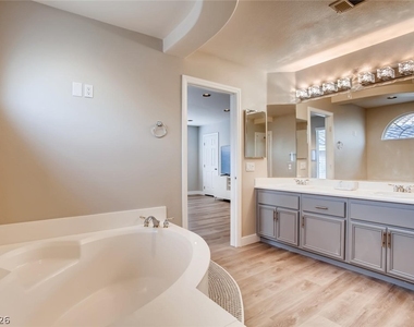 6675 Ironbound Bay - Photo Thumbnail 16