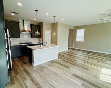 4815 Kinworthy Street - Photo Thumbnail 7