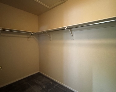 1404 Laughing Larkspur Avenue - Photo Thumbnail 54