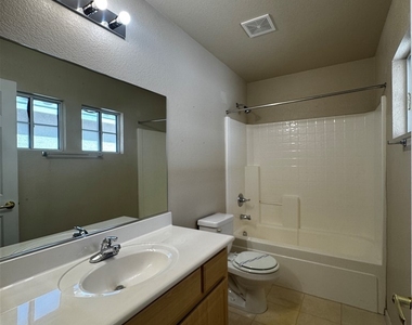 1404 Laughing Larkspur Avenue - Photo Thumbnail 25