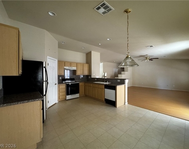 1404 Laughing Larkspur Avenue - Photo Thumbnail 9