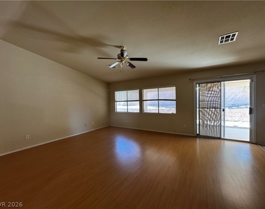 1404 Laughing Larkspur Avenue - Photo Thumbnail 6