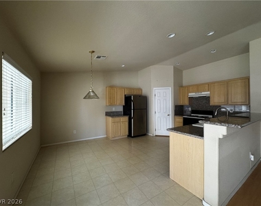 1404 Laughing Larkspur Avenue - Photo Thumbnail 8