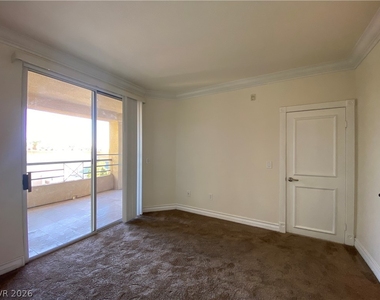 270 E Flamingo Road - Photo Thumbnail 13