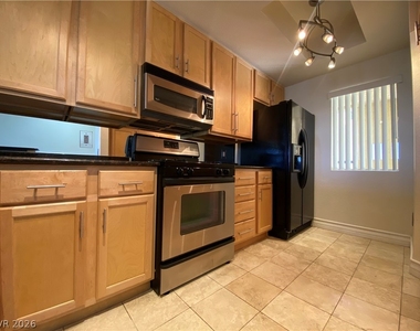 270 E Flamingo Road - Photo Thumbnail 3