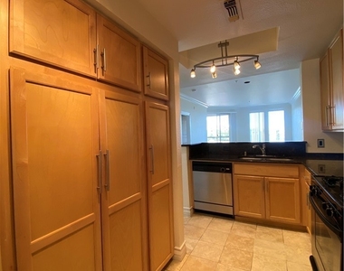 270 E Flamingo Road - Photo Thumbnail 5