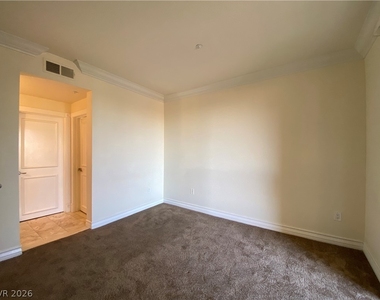 270 E Flamingo Road - Photo Thumbnail 14