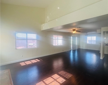 660 Bonanza Plain Avenue - Photo Thumbnail 12