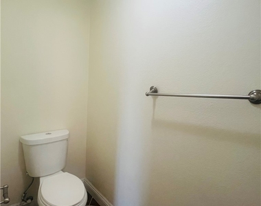 660 Bonanza Plain Avenue - Photo Thumbnail 17