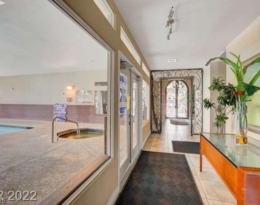 2750 S Durango Drive - Photo Thumbnail 13