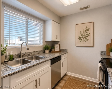 2750 S Durango Drive - Photo Thumbnail 16