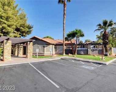 2750 S Durango Drive - Photo Thumbnail 28