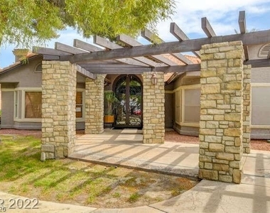 2750 S Durango Drive - Photo Thumbnail 27