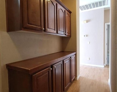 7951 Sky Birch Court - Photo Thumbnail 10