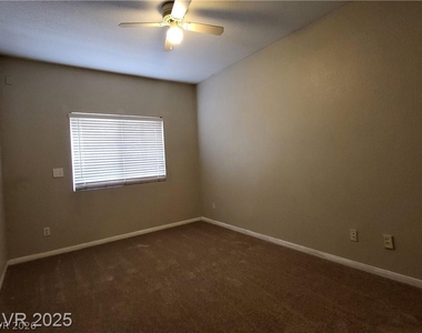 7951 Sky Birch Court - Photo Thumbnail 12