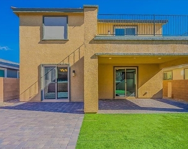 3159 Hazy Hills Avenue - Photo Thumbnail 8