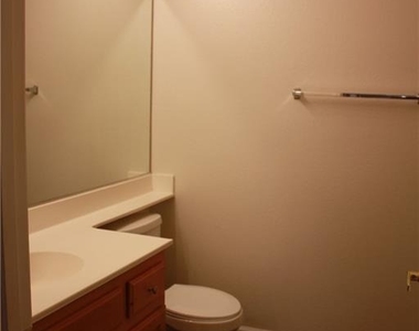 7660 W Eldorado Lane - Photo Thumbnail 9