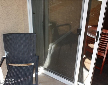 7660 W Eldorado Lane - Photo Thumbnail 2