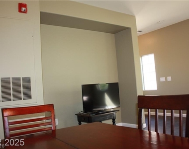 7660 W Eldorado Lane - Photo Thumbnail 27