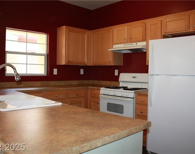 7660 W Eldorado Lane - Photo Thumbnail 7