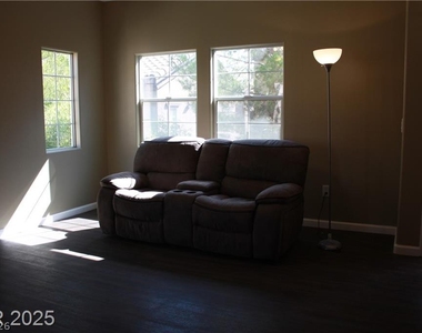 7660 W Eldorado Lane - Photo Thumbnail 4