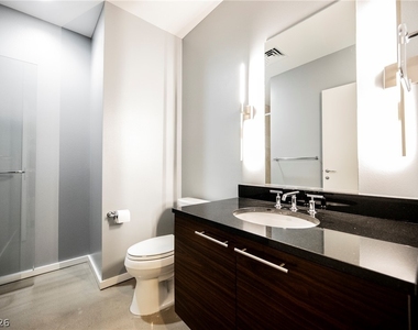 900 Las Vegas Boulevard - Photo Thumbnail 33