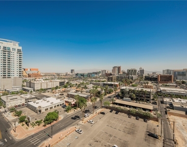 900 Las Vegas Boulevard - Photo Thumbnail 39
