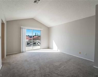 8705 Isola Drive - Photo Thumbnail 13