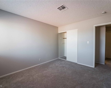 8705 Isola Drive - Photo Thumbnail 20