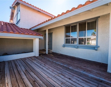 8705 Isola Drive - Photo Thumbnail 3
