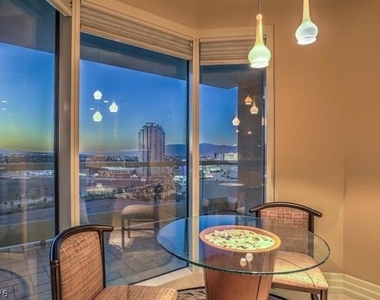 2747 Paradise Road - Photo Thumbnail 7