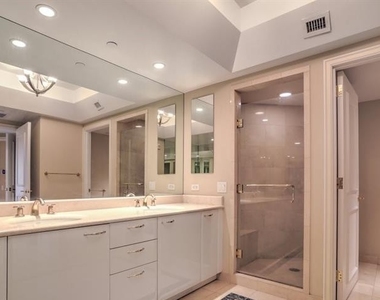 2747 Paradise Road - Photo Thumbnail 16