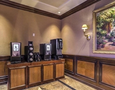 2747 Paradise Road - Photo Thumbnail 20