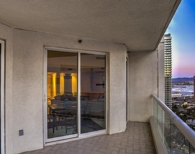 2747 Paradise Road - Photo Thumbnail 24