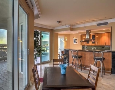 2747 Paradise Road - Photo Thumbnail 5