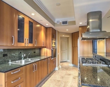 2747 Paradise Road - Photo Thumbnail 9