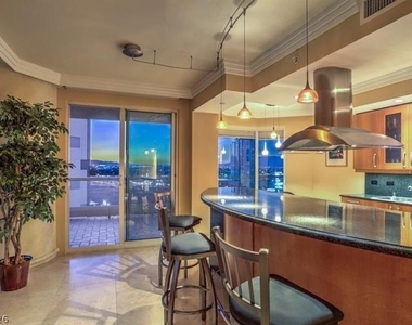 2747 Paradise Road - Photo Thumbnail 6