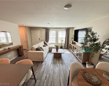 6173 Hibiscus Garden Street - Photo Thumbnail 4