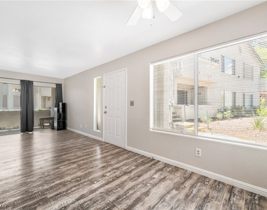3060 Tarpon Drive - Photo Thumbnail 6