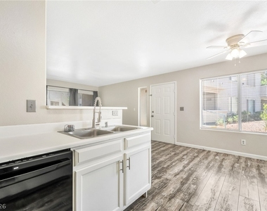 3060 Tarpon Drive - Photo Thumbnail 8