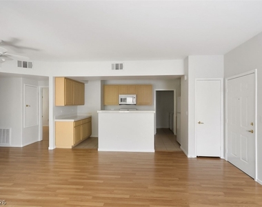 8250 N Grand Canyon Drive - Photo Thumbnail 7