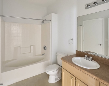 8250 N Grand Canyon Drive - Photo Thumbnail 20