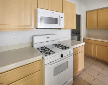 8250 N Grand Canyon Drive - Photo Thumbnail 13