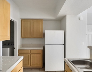 8250 N Grand Canyon Drive - Photo Thumbnail 14